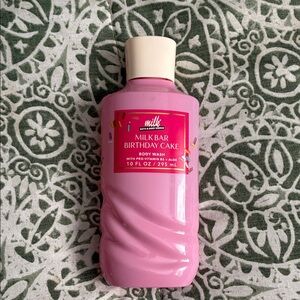 Bath & Body Works Milk Bar Birthday Cake Body Wash - Pink